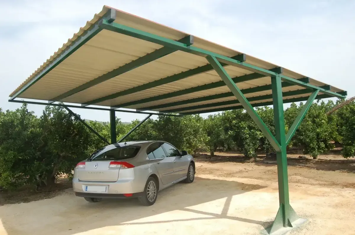Construcción y colocación de pérgola para aparcamiento privado