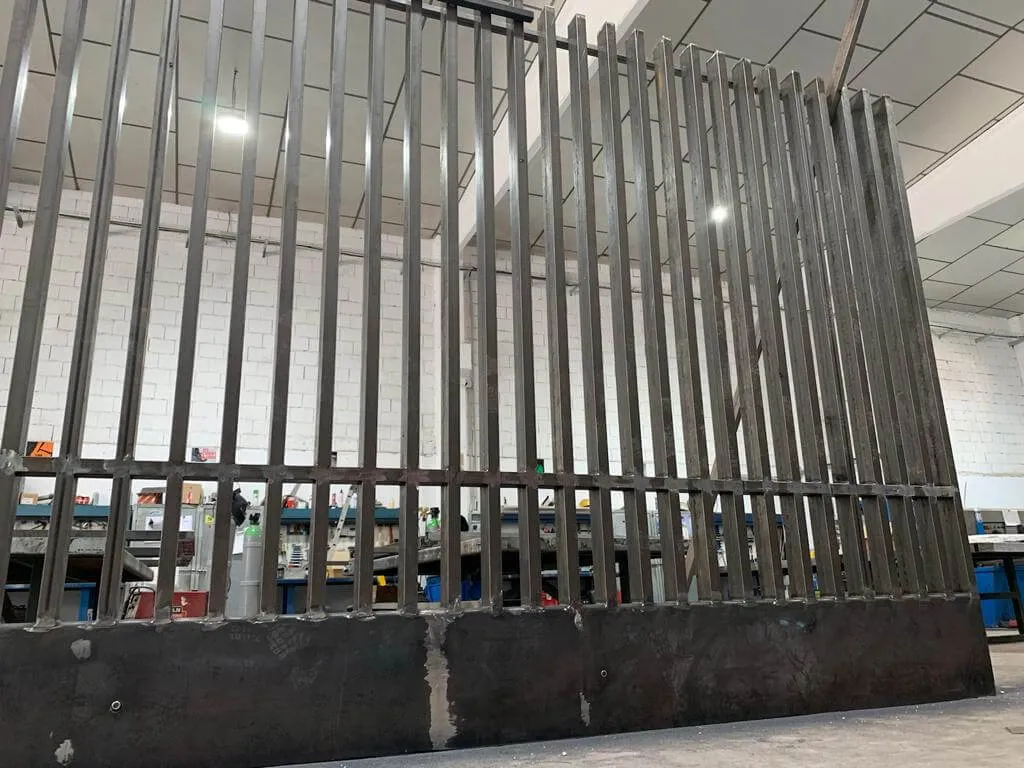 Fabricación y colocación de puerta en el museo Macba de Barcelona