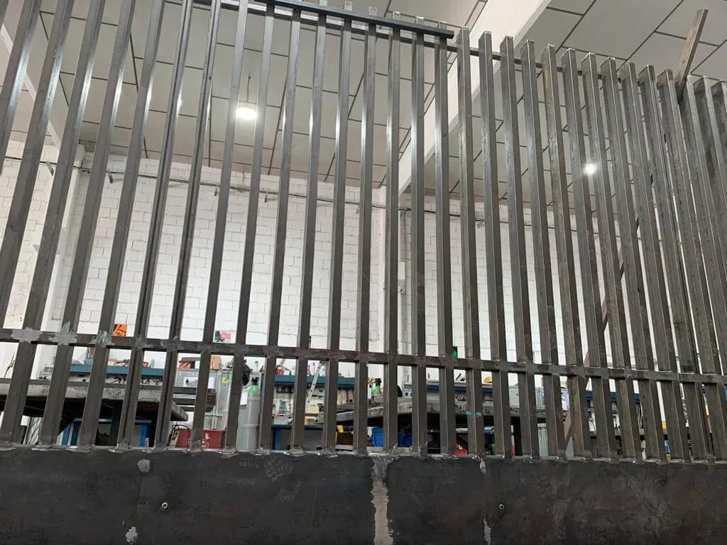 Fabricación y colocación de puerta en el museo Macba de Barcelona