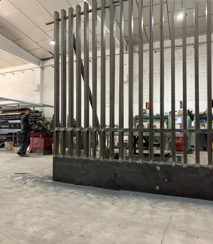 Fabricación y colocación de puerta en el museo Macba de Barcelona