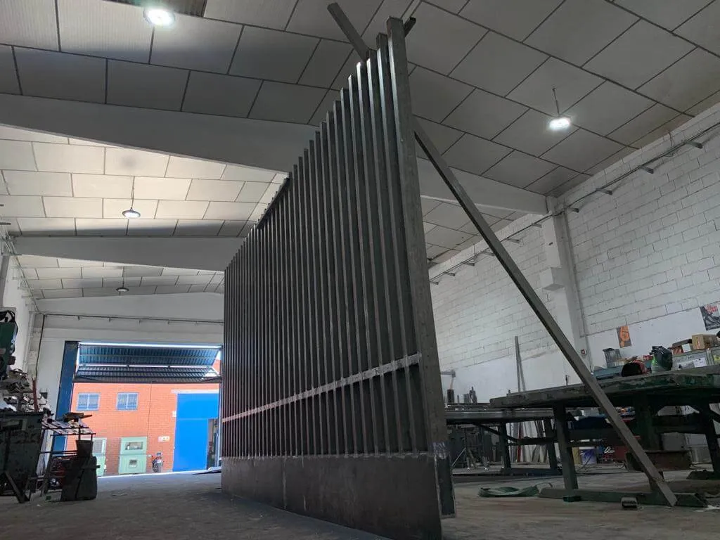 Fabricación y colocación de puerta en el museo Macba de Barcelona