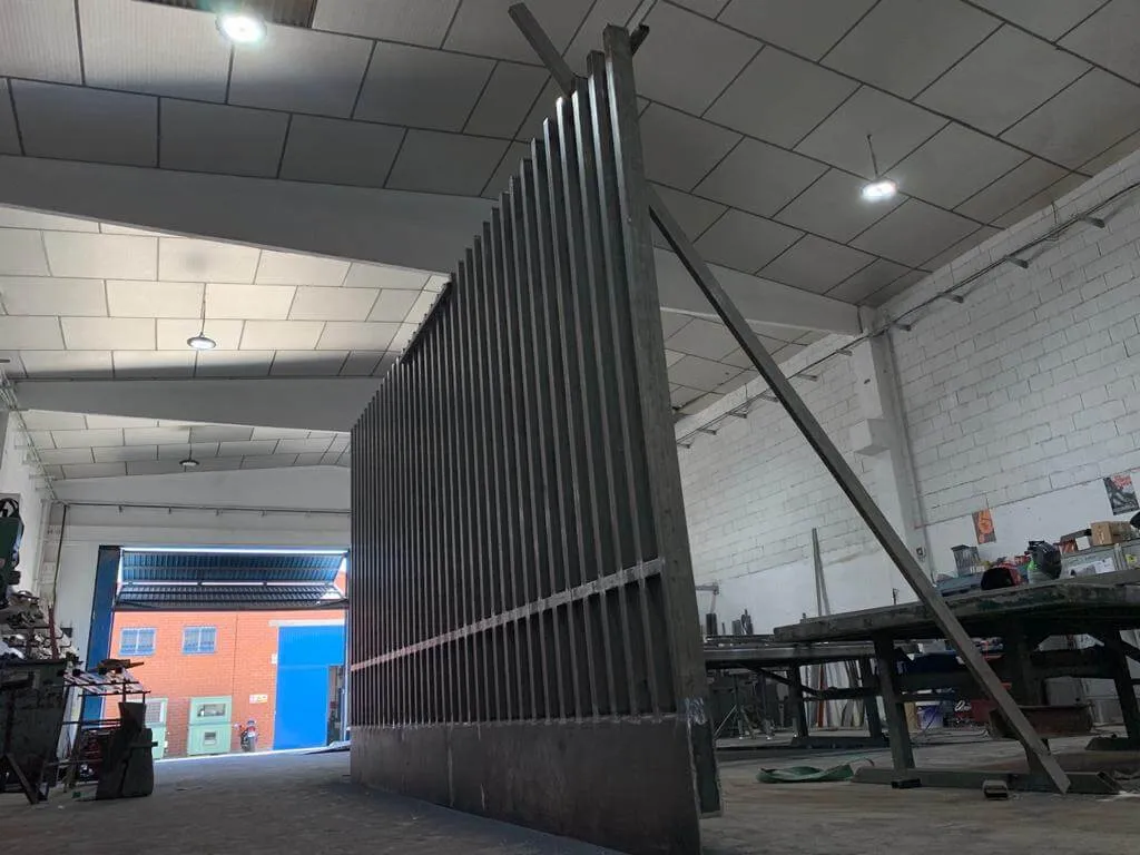 Fabricación y colocación de puerta en el museo Macba de Barcelona