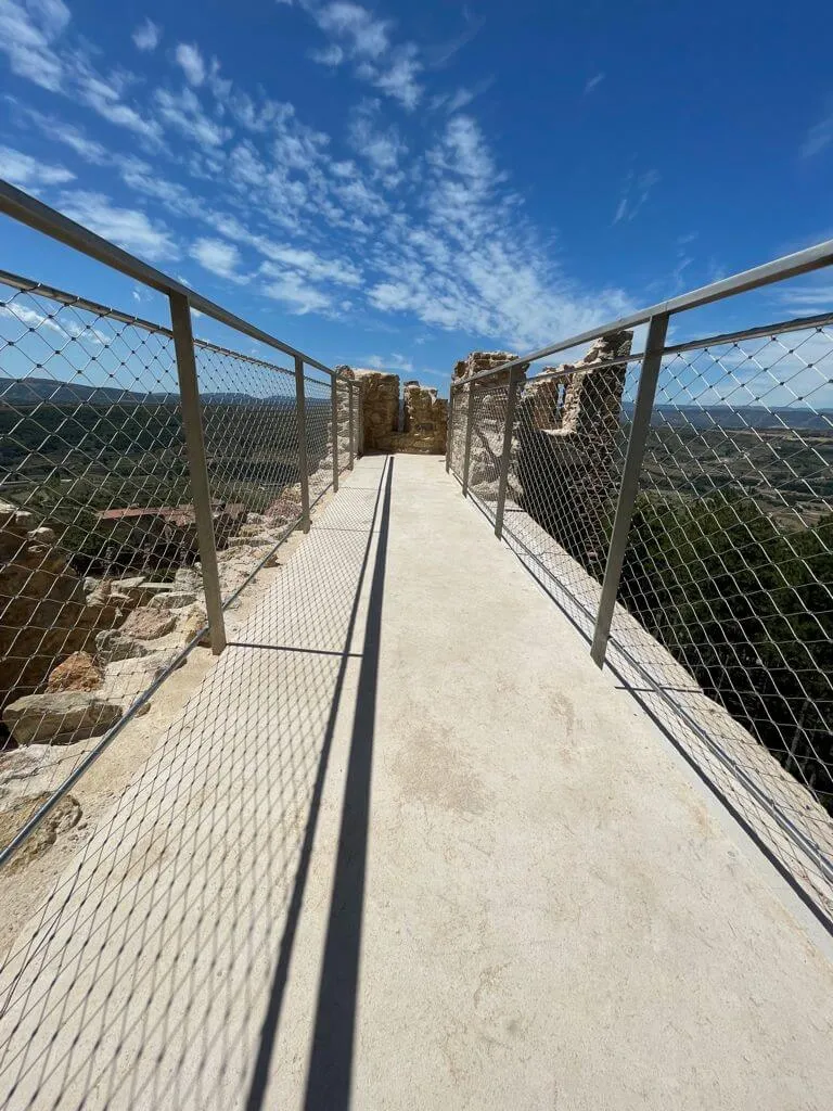 Fabricación de vallados y puertas de diseño en el castillo de Morella