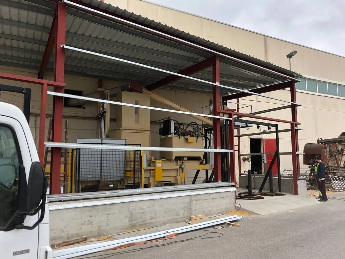 Construcción de estructura y fachada para nave industrial