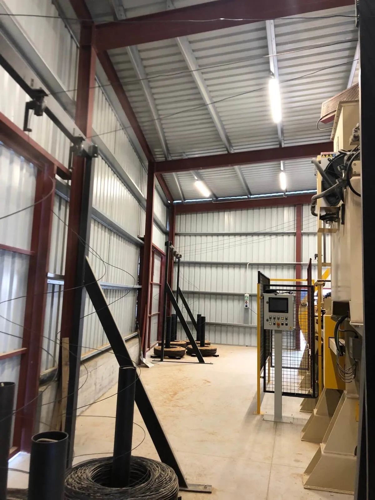 Construcción de estructura y fachada para nave industrial